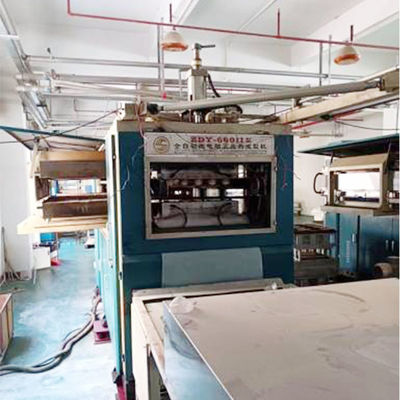 Kullanılmış 8000kg Max Forming Genişliği 750mm ile fincan termoforming makinesi