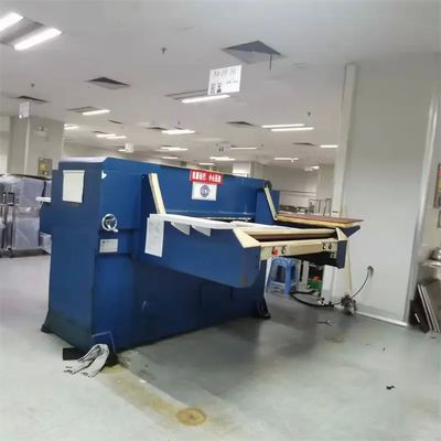 Yüksek kesim basıncı ve 1250MM kesim uzunluğu ile hassas hidrolik kesim makinesi