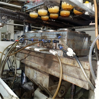 Su soğutmalı PVC termoforming makinesi PVC malzemeleri için mükemmel bir seçim