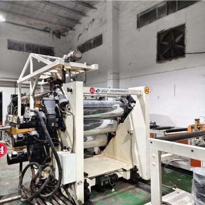 Yüksek Kapasite Su Soğutma ve 33 1 vida uzunluğu ile Plastik Ekstrüzyon Makinesi