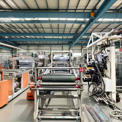 Sürekli Plastik Ekstrüzyon Makinesi Su soğutma sistemi Tek vidali Ekstrüzer